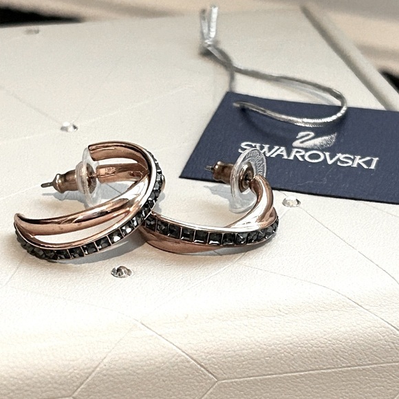 ✨ Vintage Swarovski Rose Hoop Black Pave Crystal Earrings - One Of A Kind - Picture 9 of 11